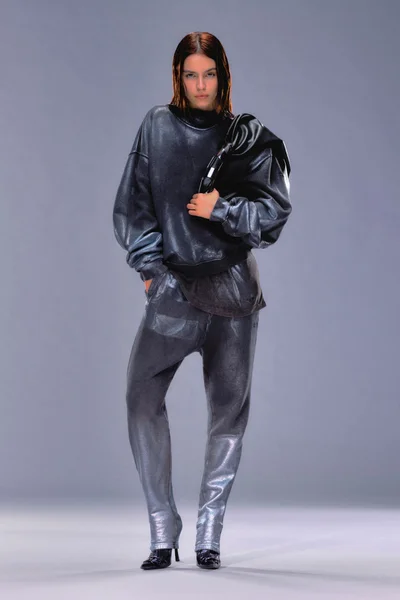 Look 1